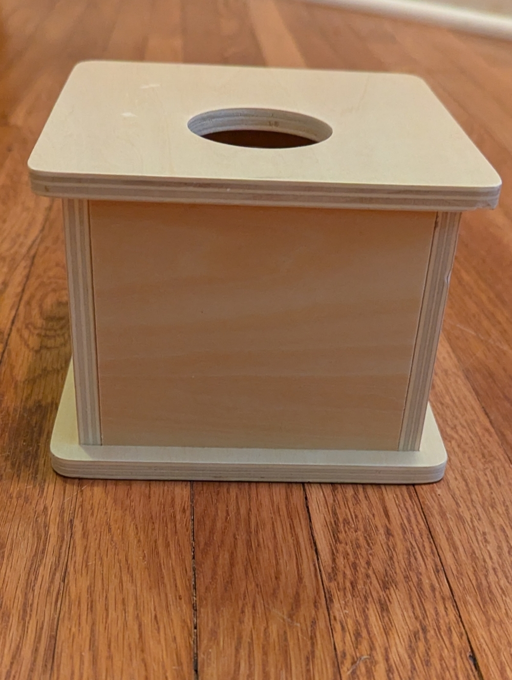 Montessori Wooden Object Permanence Box with 3 Balls - Picture 5 of 7